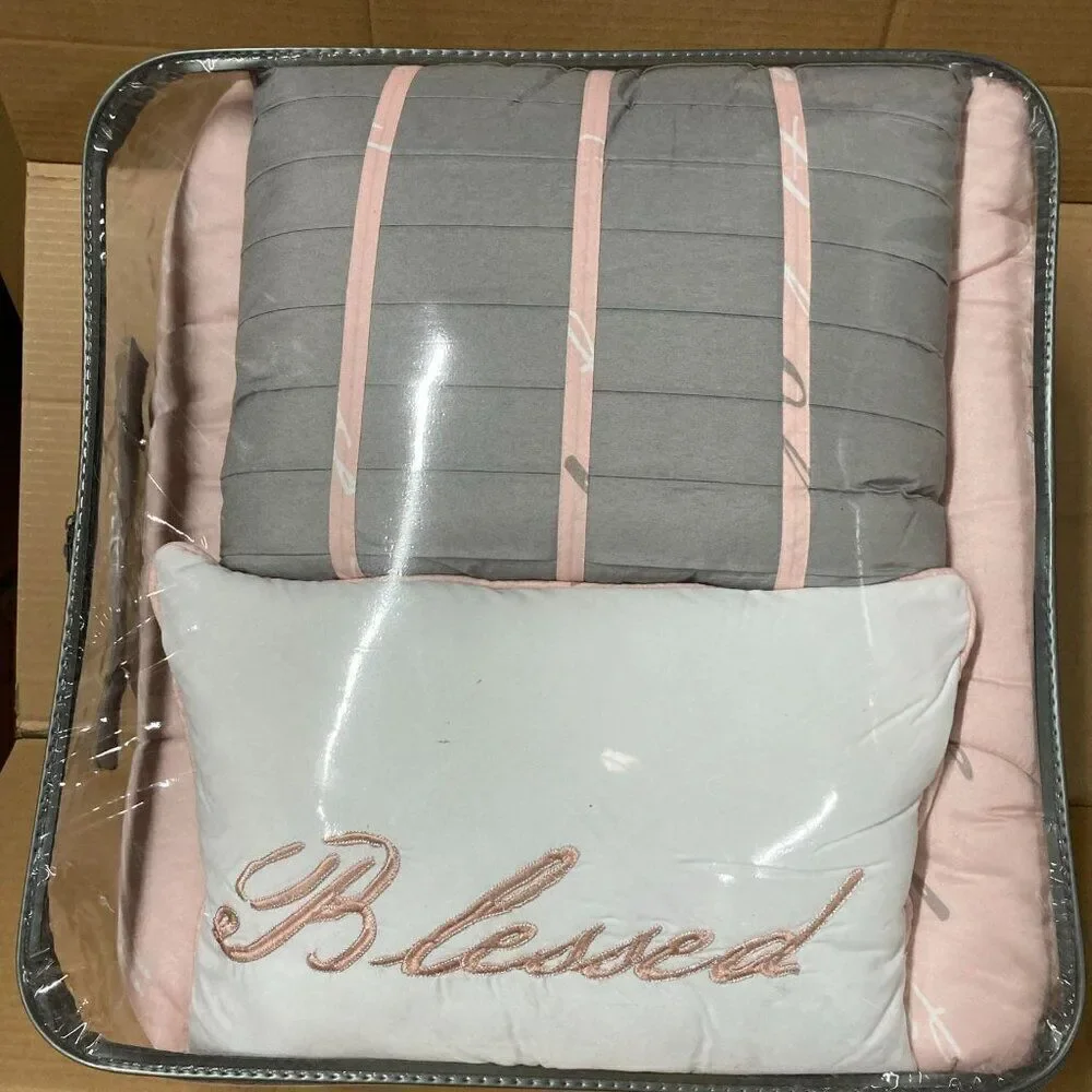Grey and Pink Full/Queen Comforter NEW
